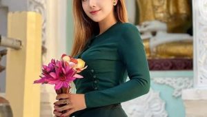 အငုံအဖူးလေးမို့