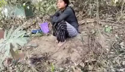 ဆော်လေးကိုခြုံထဲမှစောင့်ခိုင်း ပြီးလိုးတဲ့ဘဲ