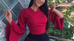 မချောနှစ်ယောက် ကိုယ်တစ်ယောက်