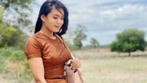 ငြိမ်ငြိမ်လေးနေ
