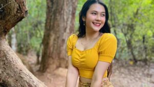 နှစ်ကိုယ်ကြားဇာတ်လမ်းလေး
