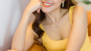 နန်းစန္ဒာလှထွန်း