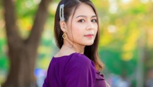 ကြယ်ကြွေတိုင်း ဆုတောင်းမိတယ်