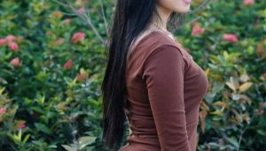 ဘဦး ရေကူးနေသည်