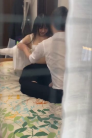 ဂျပန်မ‌လေးကို ဖြူစိမ်း ဝတ်ခိုင်းပြီး စားထားတာလေး